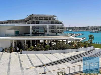 شالية للبيع ٣ غرف في مراسي مارينا 1 - الساحل الشمالي متشطب بالكامل بالفرش في لوكيشن مميز علي البحر  Marassi marina -north coast