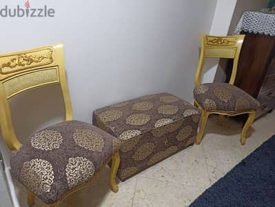 عدد٢ كرسي وبوف