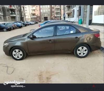 للايجار كيا سيراتو اتوماتيك