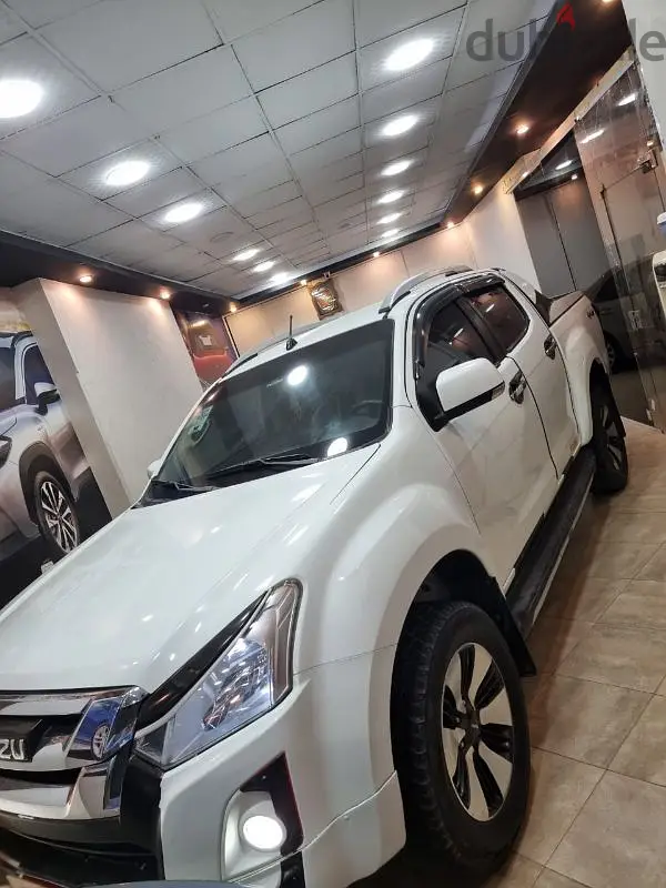 ايسوزو دى ماكس 202363701710544129126