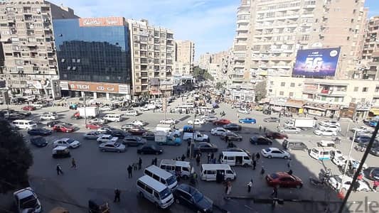 موقع حيوي جدا واجهة على ميدان حلمية الزيتون فيو مفتوح تجاري و سكني