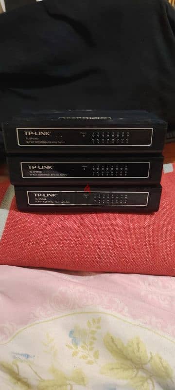 سويتشات Tp link الأسود 16 بورت