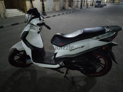 اسكوتر sym st 200