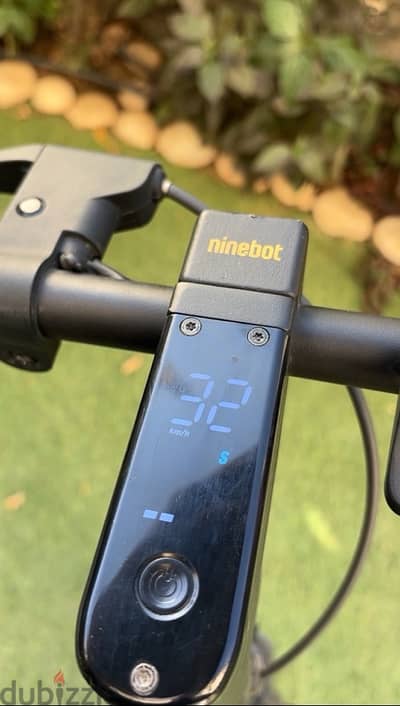 Segway Ninebot g30p Speed 32km/h range 65km