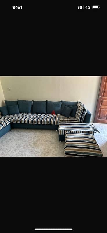 كنبة ركنة بحالة جيدة جدا بسعر خيالي