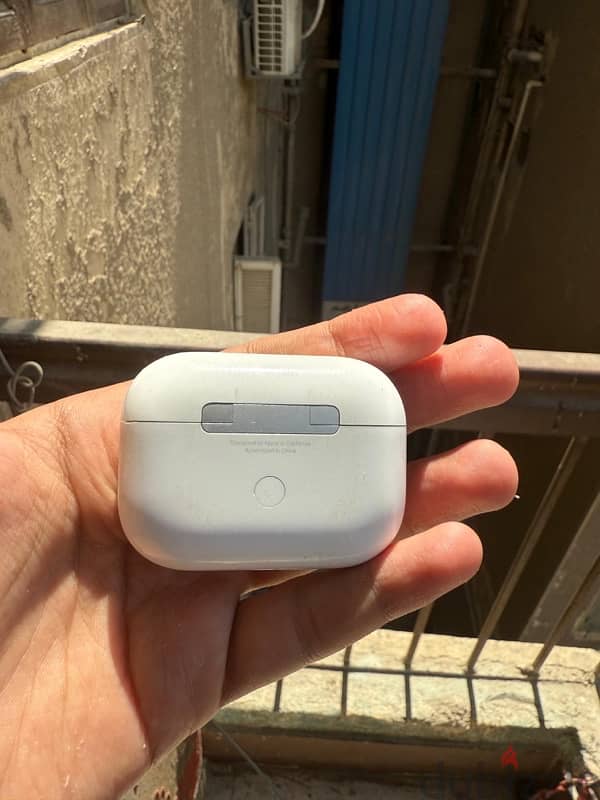AirPods Pro MagSafe 1