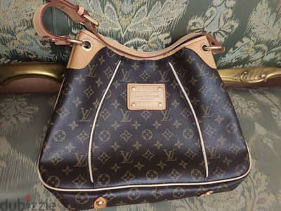 Hand bag