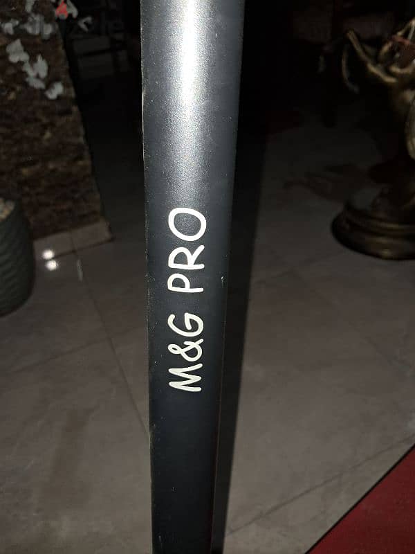 M&G PRO Monster MR07 2