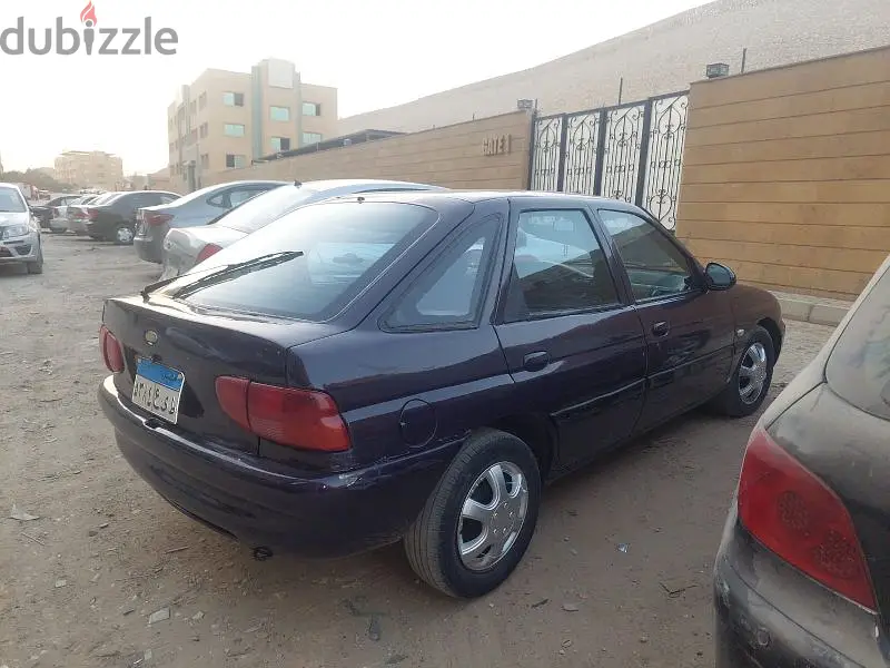 فورد إسكورت 199963701707310595122