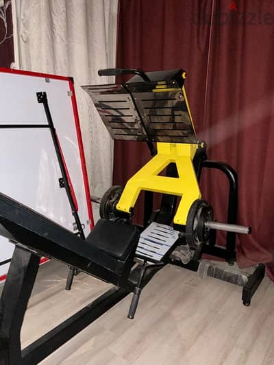 Leg Press / Hack Squat Machine – Heavy Duty  (with 2 plates of 15 & 5)