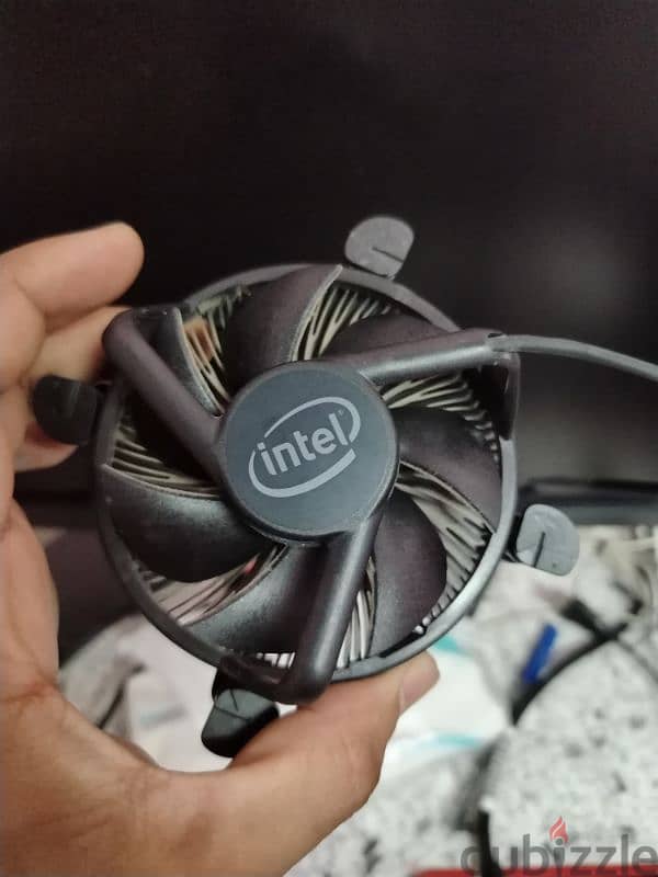 Intel i3 10105f 1
