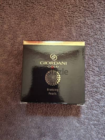 بلاشر كرات اللؤلؤ من ORIFLAM (GIORDANI GOLD)