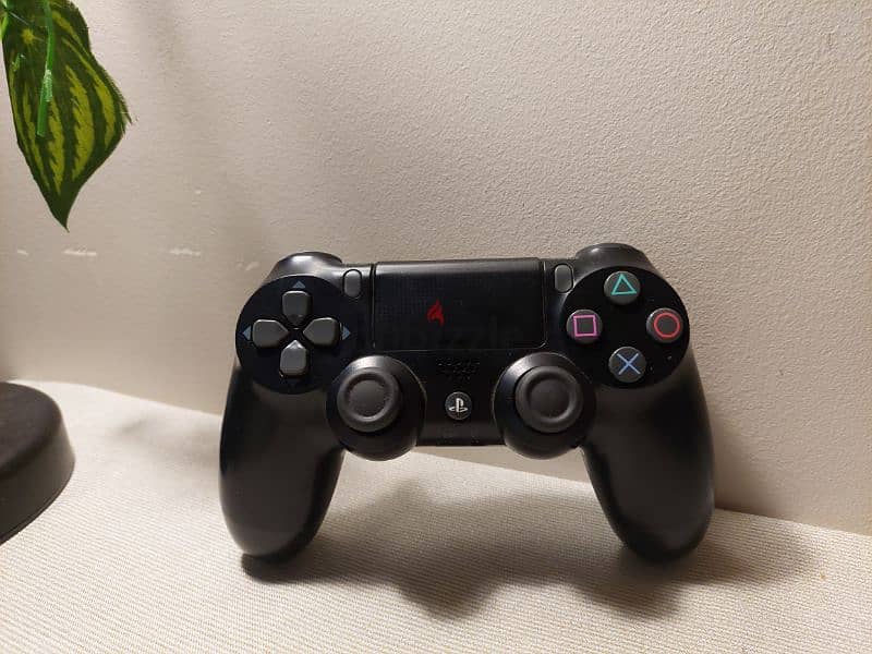 ps4 controller, high copy, good condition - Video Games & Accessories ...