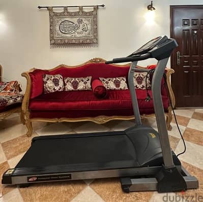 لهواة اقتناء الأدوات الرياضيه مشاية كهربائيه + جهاز Orbitrack
