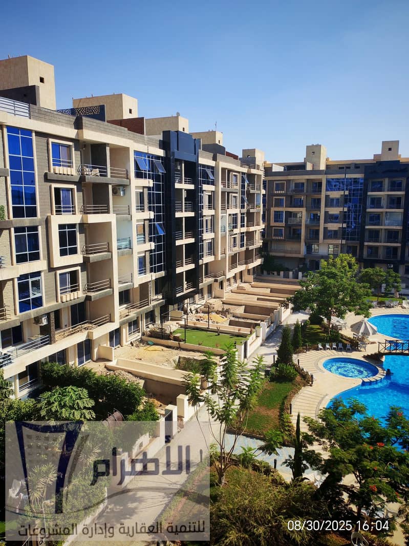 4 Bedrooms 225 sq.M Apartment for sale 5,500,000 EGP in Isola, Hadayek October