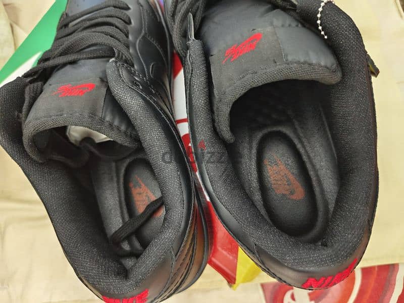Nike Dunk SB low pro black mirror 4