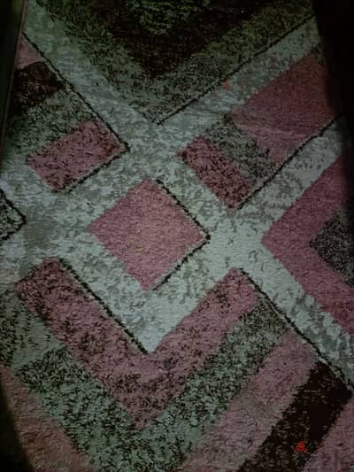 اتنين مشايه من النساجون