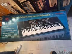 Yongmei YM 823 Keyboard 61 keys piano keys standard ‏ 0