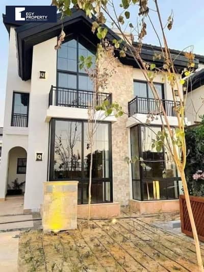 With a Prime View luxury Villa for Sale in the MarQ Gardens - New Cario