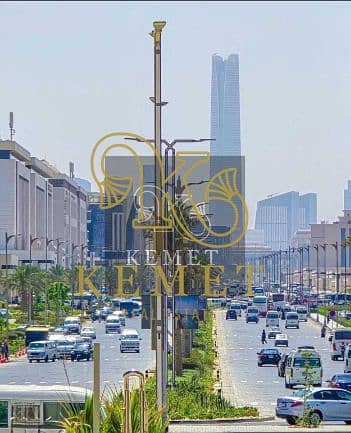COMMERCIAL  FOR SALE 230 SQ M DP 50 % FIRST INSTALMENT AFTER DELIVERY REVENUE 100% ON DP RENTED YEARLY 11 M FOR 9 YEARS VERY GOOD INVEST NEW CAPITAL