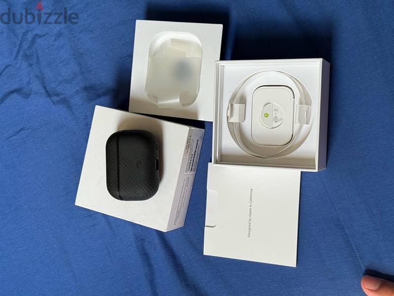 Airpods Pro 2 + Pitaka Case 1