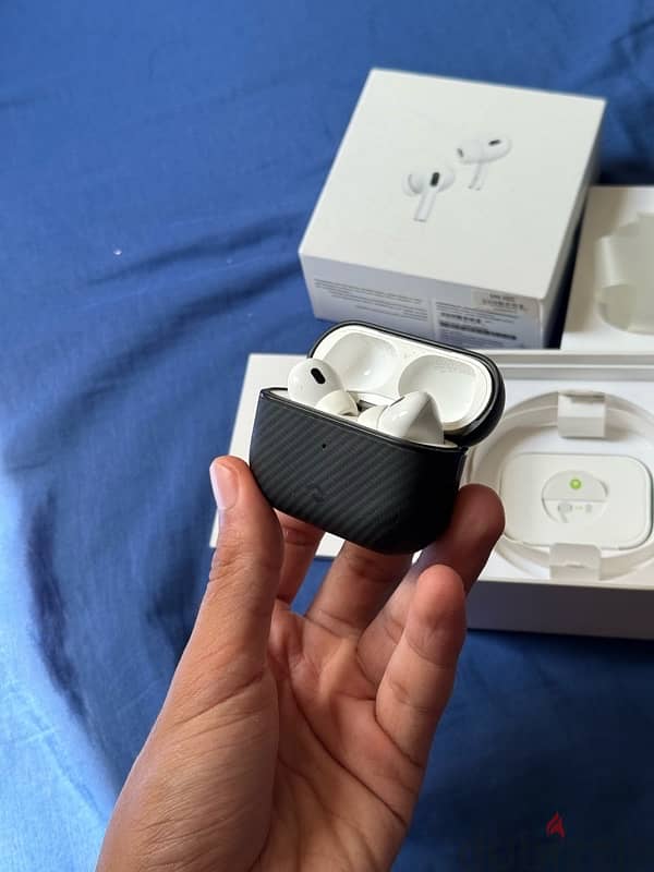 Airpods Pro 2 + Pitaka Case 2