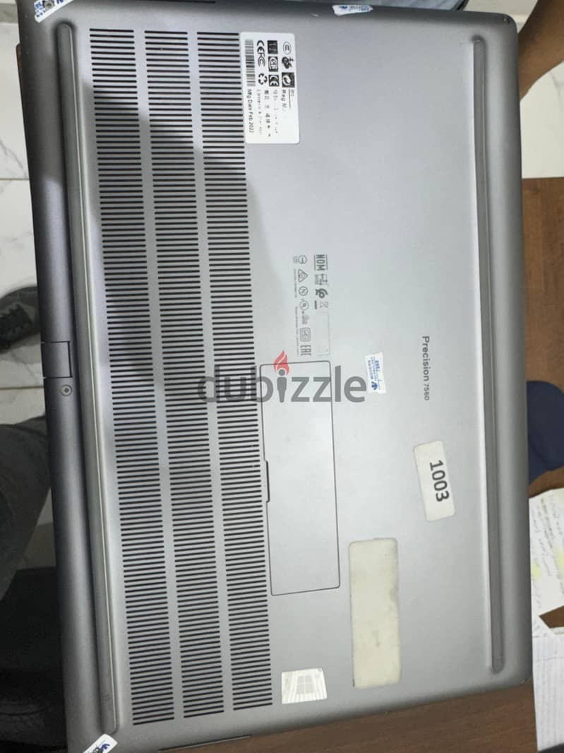 Dell Precision 7560 Workstation 4