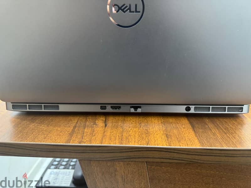 Dell Precision 7560 Workstation 5