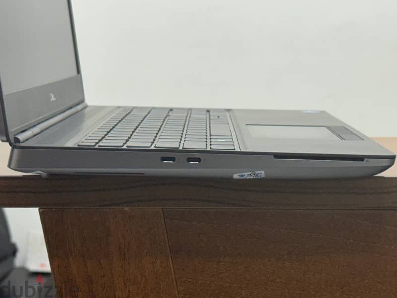 Dell Precision 7560 Workstation 6