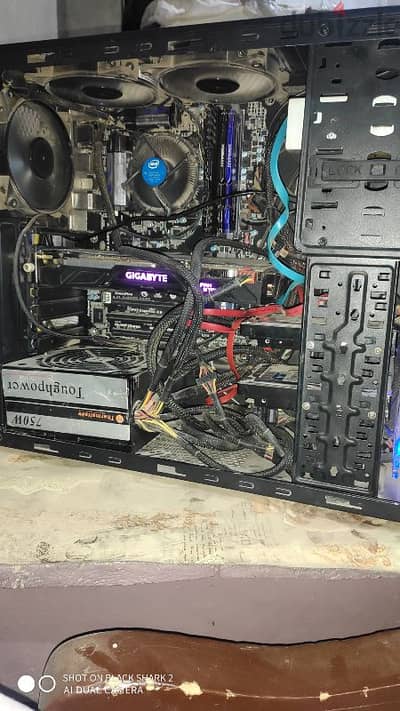 للبيع كيسة جيل رابع I7 - 4790K+ كارت Gigabyte GTX 1080 8GB+رامات 32 GB