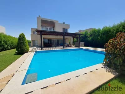 5-bedroom villa for rent Hacienda Bay