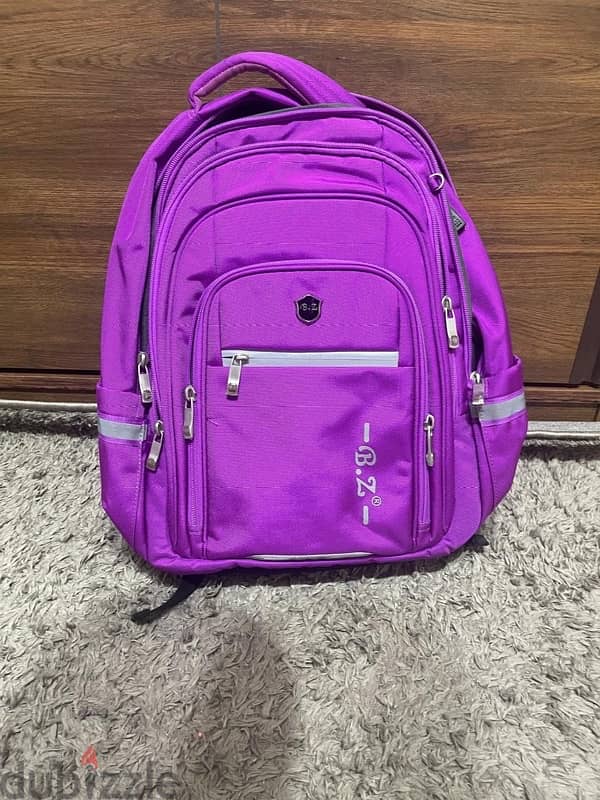 B. Z School bag bearly used 2