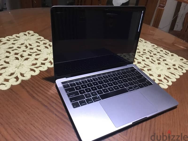 macbook pro 2019 13” 4