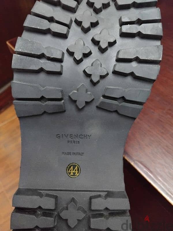 Givenchy original 5