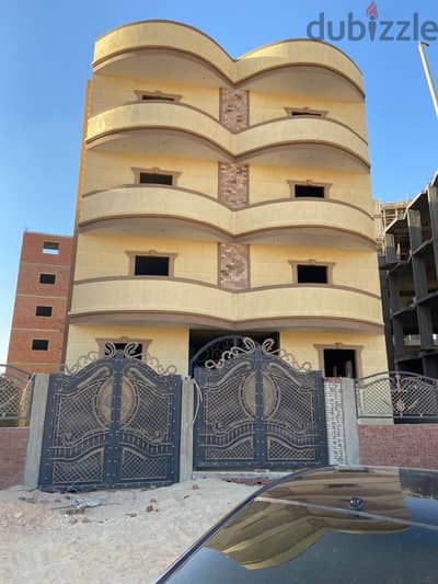 عمارة مميزة للبيع نقداً بحدائق أكتوبر