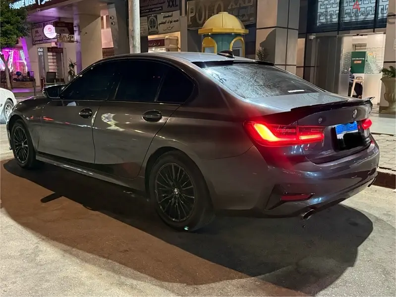 BMW 320 202063770609206275122