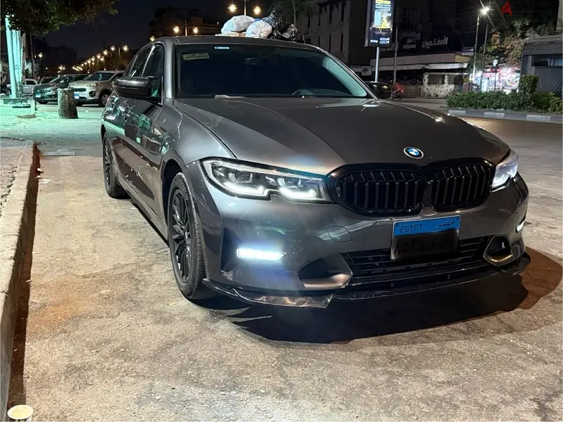 BMW 320 202063770609206275124