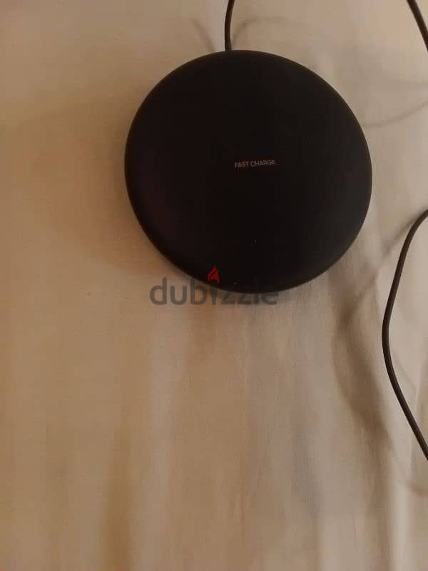 wireless fast charger samsung unit with usbC cable 2
