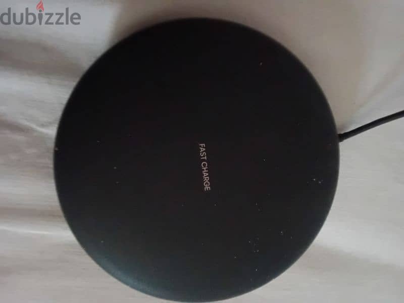 wireless fast charger samsung unit with usbC cable 3