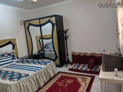 جناح فندقي مفروش سوبر لوكس مطل علي بحيرة التمساح للايجار  بالتعاون