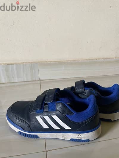 حذاء Adidas