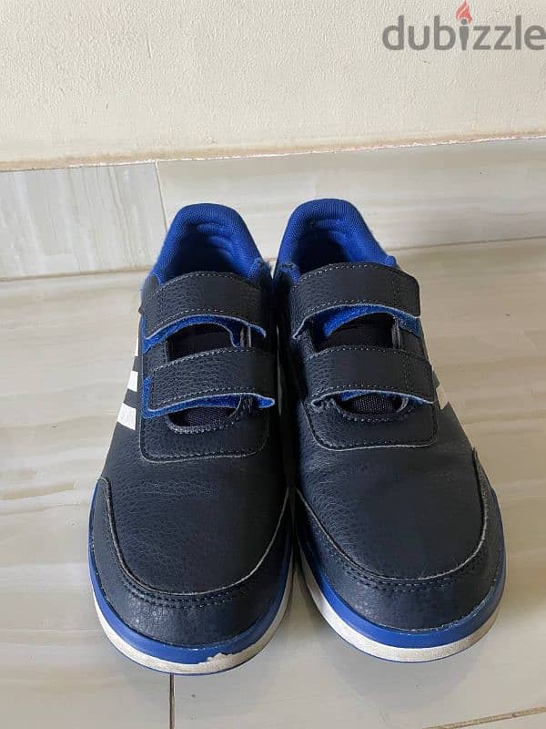 حذاء Adidas 2