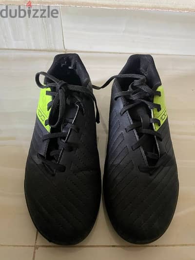 حذاء كرة Decathlon