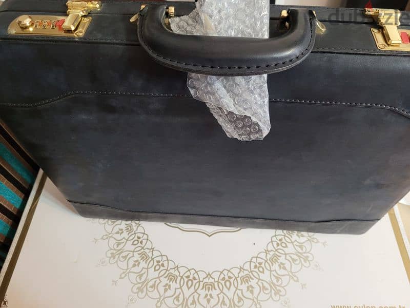 briefcase 4