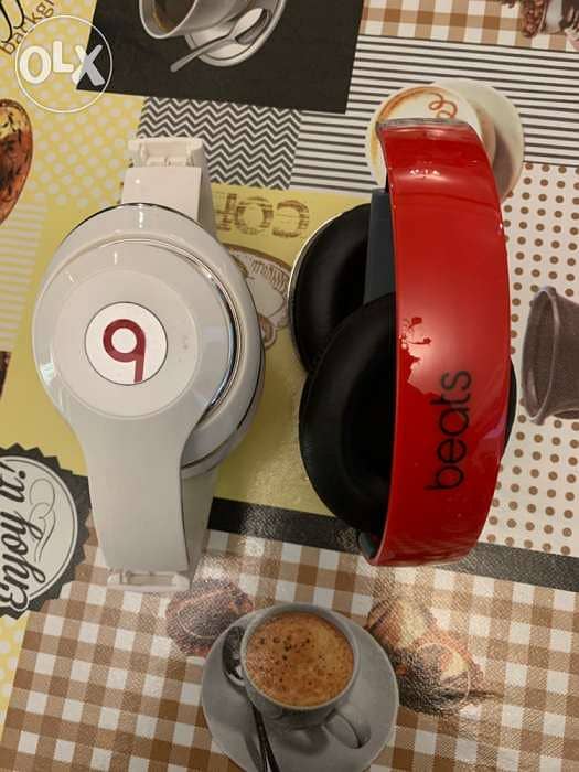 Beats Bluetooth headsets in Excellent condition, Red & White 0
