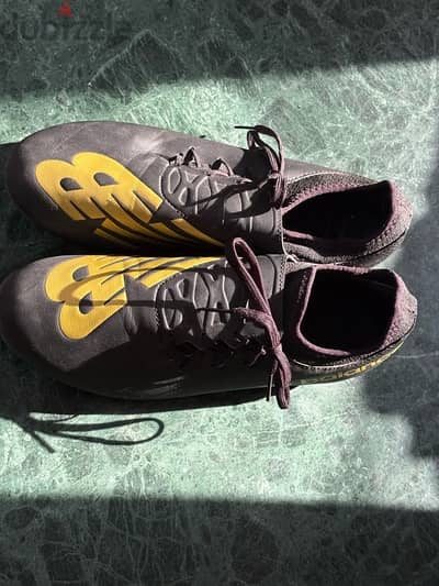 New Balance furon v7 dispatch جزمة كورة