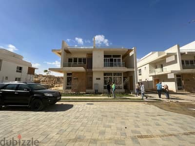 twin villa mountain view icity new cairo prime location
