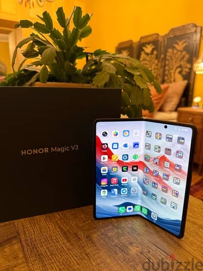 HONOR Magic V3