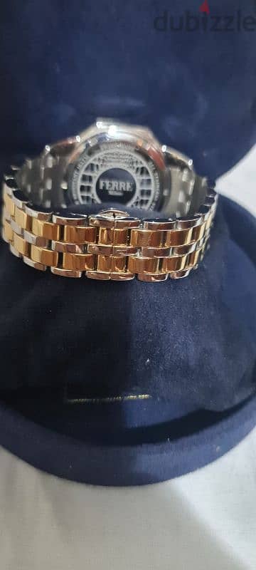 FERRE  Milano 3