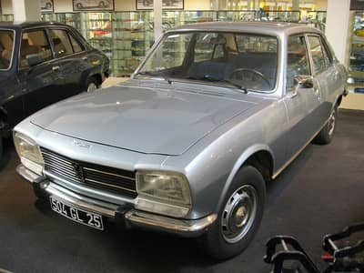 بيجو 504 1982